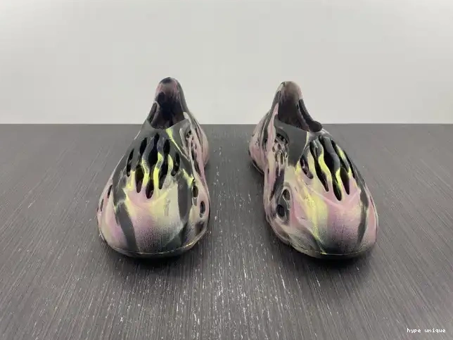 hype Foam MX Yeezy RNR Carbon Adidas IG9562 0620